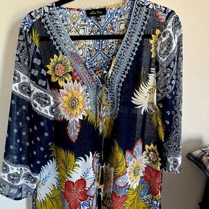 Melissa Page like new sheer Tunic